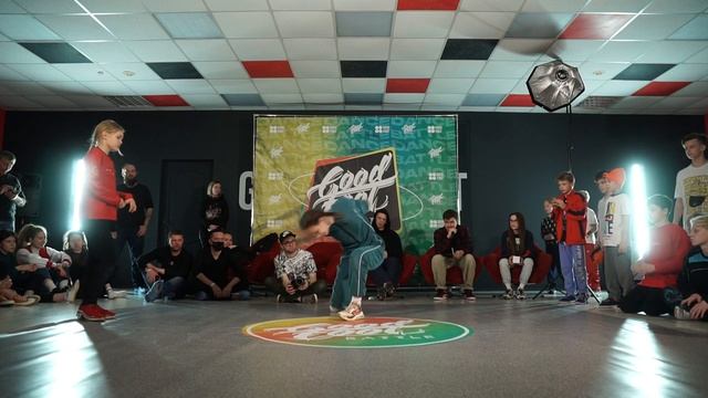 Bgirl Polina Vs Bgirl Vika | Good Foot 