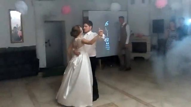 танец молодых 1 лёгкий и красивый смотреть онлайн