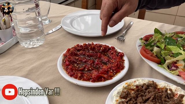KEBAP VE MEZELER İÇİN KAŞIK ATTIM ! l Sokak Lezzetleri смотреть онлайн