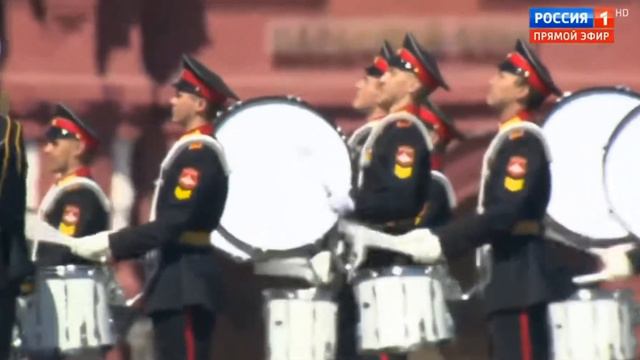 Барабанщики, фрагмент парада Победы 2018 смотреть онлайн