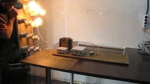 Резонансный трансформатор . Работа под нагрузкой.