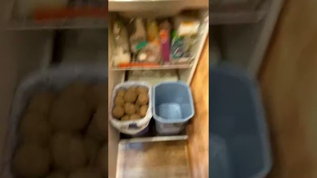 Дополнительная полка в кухонном шкафу под мойку смотреть онлайн