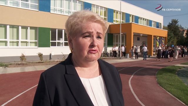 В Серпухове 1 сентября открылись пристройки к 9-ой и 17-ой школам смотреть онлайн
