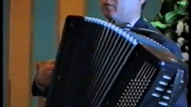 Дуэт баянистов: А. Помельников, Н. Алексеев. Гридин- Озорные наигрыши, Шалаев- Русская метелица смотреть онлайн