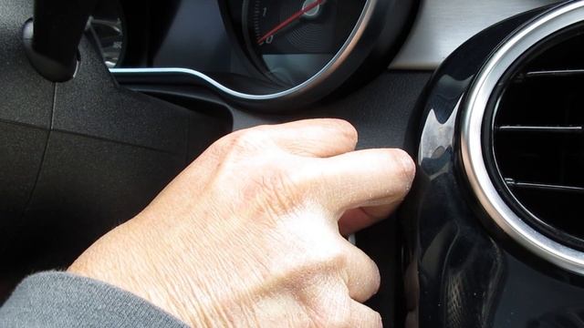 Mercedes Start Stop Button – Keyless Go Button Replacement - Keyless Go Install Tutorial смотреть онлайн