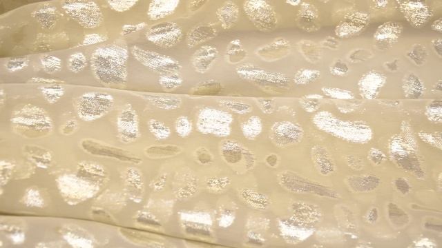 Шелк шифон жаккардовый Tony Manero золотисто-бежевого цвета с люрексом смотреть онлайн