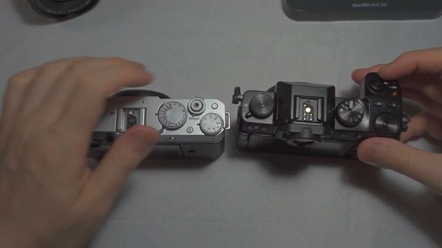 Fujifilm X-E4 vs X-S10 Hands-On Demo [4K] смотреть онлайн
