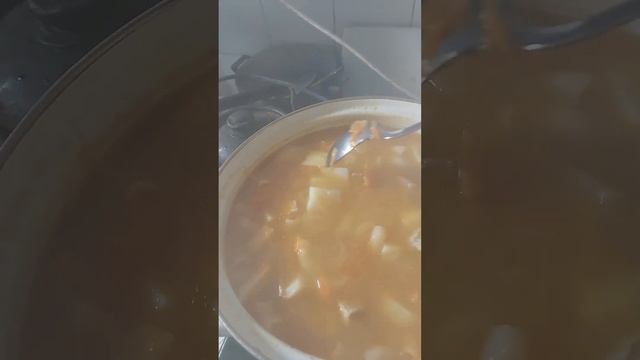 варю суп с макаронами