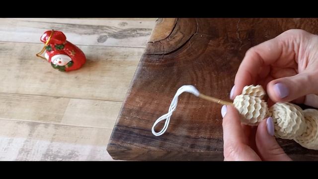 СВЕЧА СНЕГОВИК ⛄ из вощины. DIY мастер-класс. Сделают даже дети смотреть онлайн