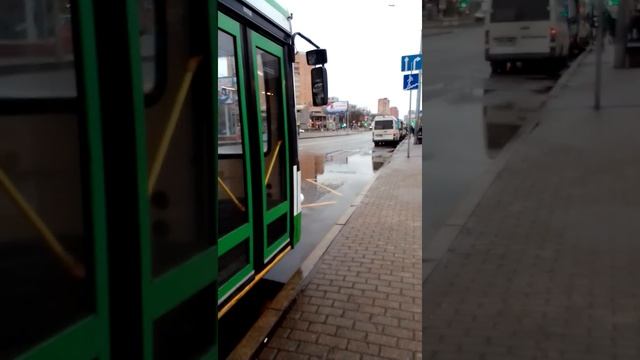 Отправление автобуса ЛиАЗ-5292.22 (2-2-2) № 040965 от остановки Метро Новогиреево маршут 247 смотреть онлайн