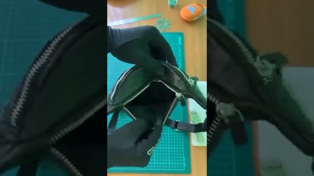 сумка на пояс бананка из натуральной кожи страуса чёрный цвет смотреть онлайн