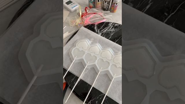 Эксклюзивный мастер-класс от Ирины Скорых - "Погремушки из изомальта" смотреть онлайн