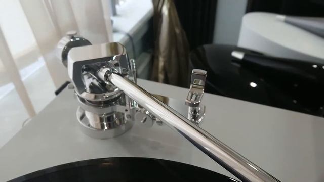 Проигрыватель виниловых дисков AVM Audio Evolution R 5.3 смотреть онлайн