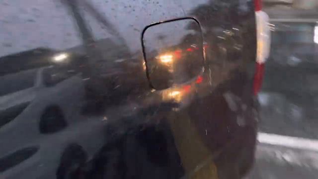 Peugeot 207 cc Coupe Cabriolet dan Kijang Inova di Arjuna Motor Jatiwaringin смотреть онлайн