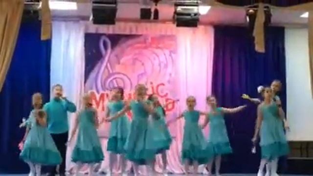 Исполнение польской песни Муха в мухолете 7.11.19 смотреть онлайн