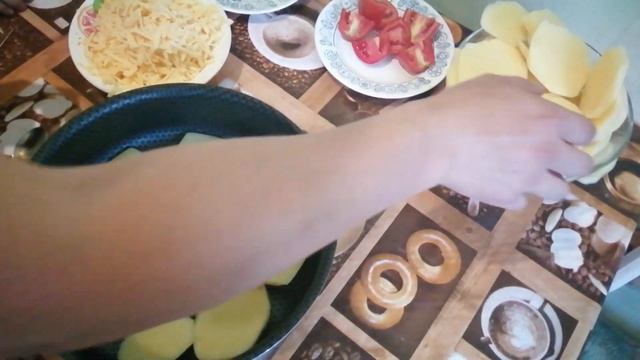 Картофельные дольки под сыром. Ужин на скорую руку. Вкусно и дёшево)))))))) смотреть онлайн