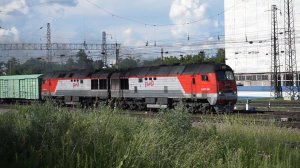 Тепловоз 2ТЭ25КМ-0195. Отправление.