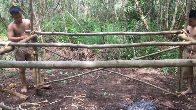 Primitive Survival Skills: Primitive Technology Build A Hut смотреть онлайн
