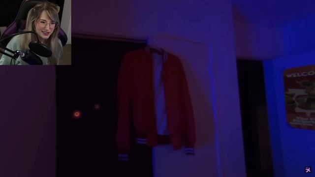 HORROR FAN REACTS TO ALL FIVE NIGHTS AT FREDDY'S TRAILERS FOR THE FIRST TIME смотреть онлайн