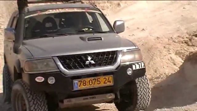 Pagero-Nissan-Cherokee xj Nahal Prazim Israel.