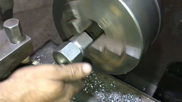 Процессом изготовления колесной гайки грузовика смотреть онлайн