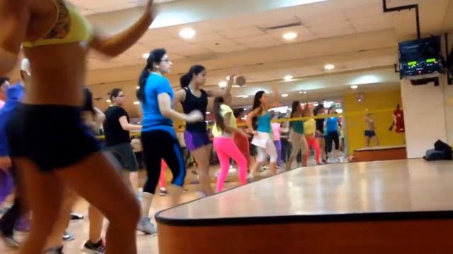 Luis Gavilán y clase de baile - mix " Yo no te pido la luna / Fuego " G.G Miraflores смотреть онлайн