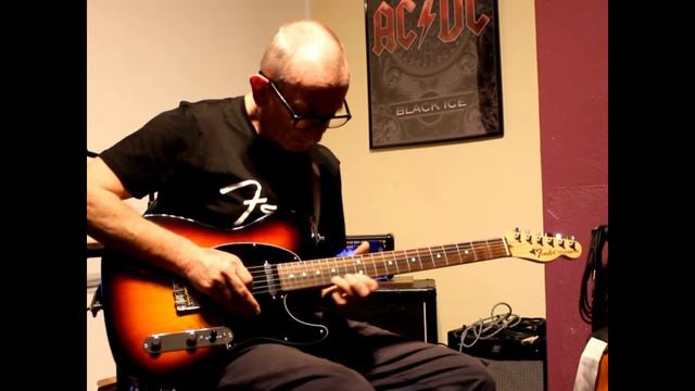 Blues improvisation over A minor Backing Track.. Fender Telecaster US Special and me.. смотреть онлайн