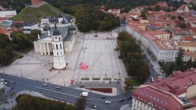 Gedimino Tower, Vilnius Cathedral old photos vs aerial drone shots смотреть онлайн