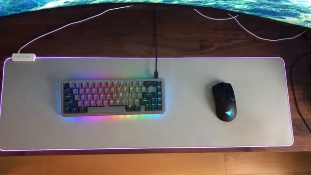 Razer GOLIATHUS Chroma [MERCURY EDITION ] review -THE BEST Extended RGB Mouse Mat?? смотреть онлайн