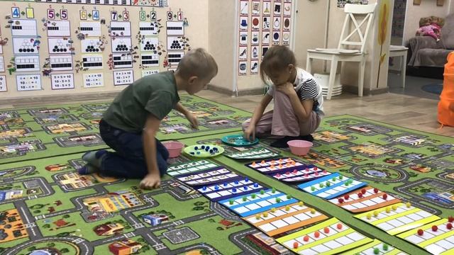 Состав ЧИСЛА 10 - легко! С песенками, брошками и помпончиками. Программа НАТАЛЬИ САВИНОЙ.