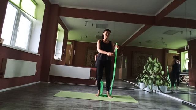 Тренировка с длинной резинкой смотреть онлайн