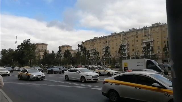 Прогулка по Ленинградскому проспекту, метро Белорусская смотреть онлайн