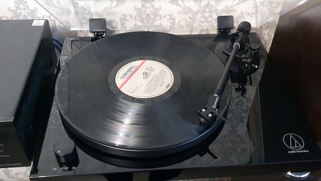 Виниловый проигрыватель Audio-Technica AT-LPW50PB