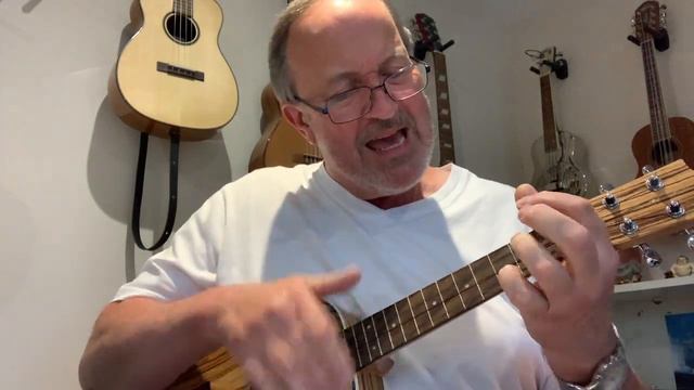 Friday on my Mind by The Easybeats on the Tenor Ukulele смотреть онлайн