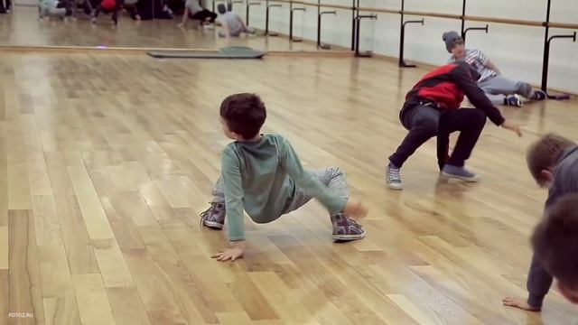 Tdancestreet. Уроки брейк-данса. смотреть онлайн