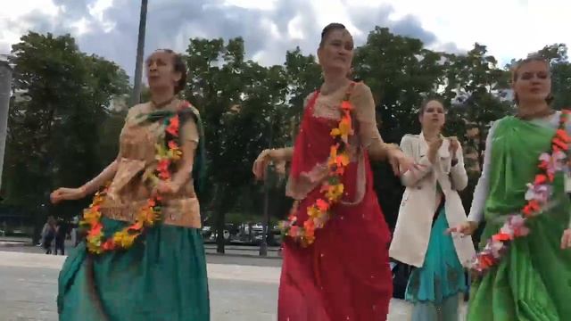 Прямая трансляция Харинамы 3/7 на ст.м.Улица 1905 года 13.06.2018 (только для вайшнавов) смотреть онлайн
