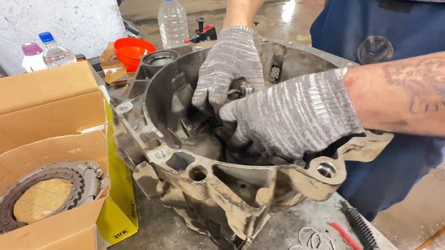 Замена сцепления и ремонт мехатроника Dsg 7 Dq 200 Skoda