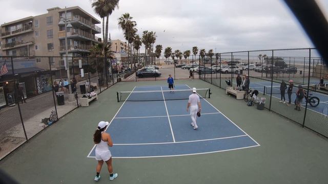Venice Pop Tennis Paddle Champions League Brian and Kathleen vs Chris and Sydney 5/14/2021 смотреть онлайн