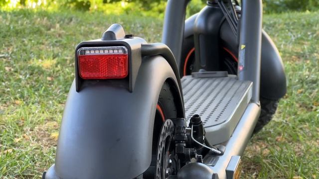 Her yere gidip, herkesi taşıyan scooter Navee N65 inceleme! смотреть онлайн