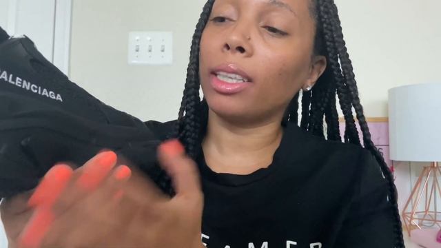 Balenciaga Triple S Sneaker Unboxing|Sizing and Try-On|Are the Triple S worth it смотреть онлайн