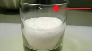 Она смешала СОЛЬ, УКСУС И ВОДУ и оставила в квартире! Вот для чего ЭТО!!