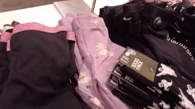 влог: Распаковка с котами | купили подарки себе и Марусе смотреть онлайн