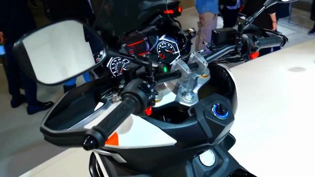 NEW 2023 Peugoet XP400 GT New Sports Scooter From Peugeot смотреть онлайн