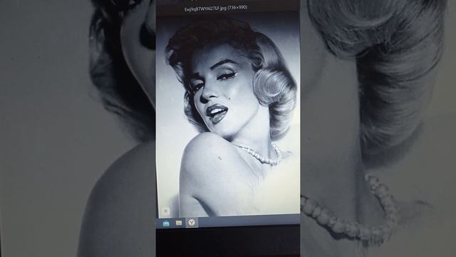 рисунок Мерлин Монро #shorts смотреть онлайн