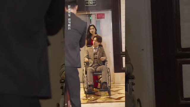 [MULTI SUB] 《蕭少的閃婚甜妻》?灰姑娘被繼母許配給猥瑣的老胖子，她一氣之下拉了個瘸子閃婚，沒想到對方是隻手遮天的總裁，婚後把她寵上天！ #女頻 #甜寵 #短劇 #萌寶【甜甜追劇】