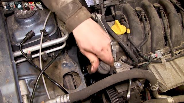 Замена ремня ГРМ Renault Duster 1.6 K4M смотреть онлайн