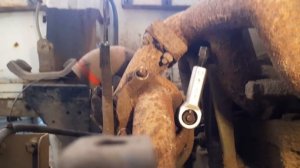 Как открутить заржавевшую гайку от выхлопного коллектора?)