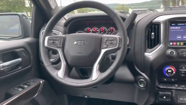 2021 Chevrolet Silverado Trail Boss LT смотреть онлайн