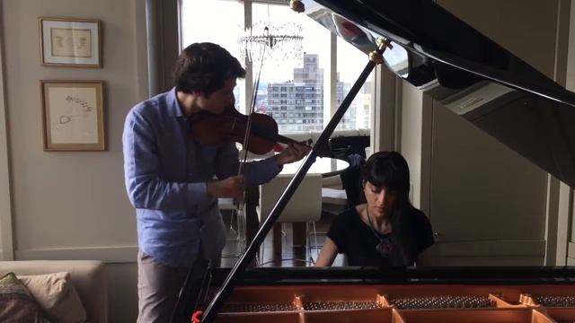 Virgil Boutellis-Taft et Tara Kamangar jouent la "Danse macabre" de Saint-Saëns смотреть онлайн