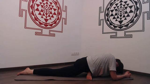 Хатха Йога. Юля Шивакари смотреть онлайн